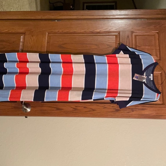 Dresses & Skirts - Dress